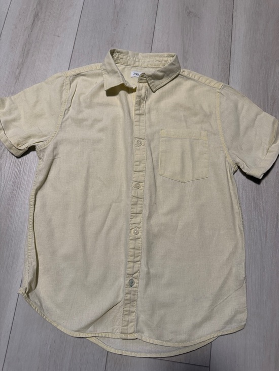 Zara Other - Zara Boy’s Short-Sleeve Button-Up Shirt in Pale Yellow size 10